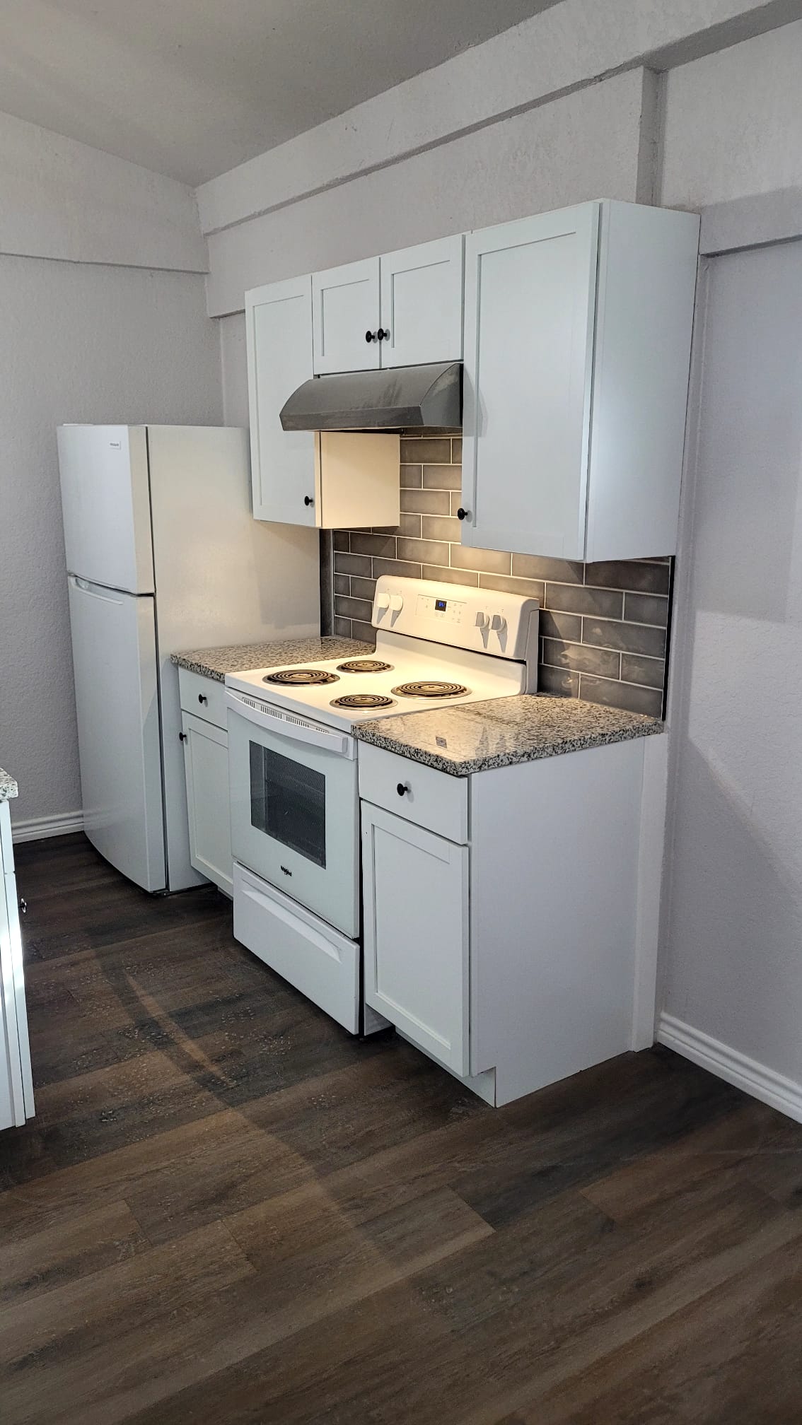 1402 Edris Kitchen Sink Area