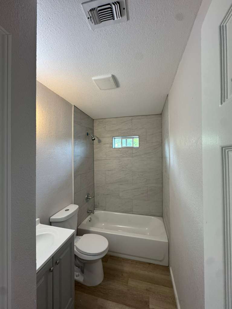 6614 Brownleaf Bathroom