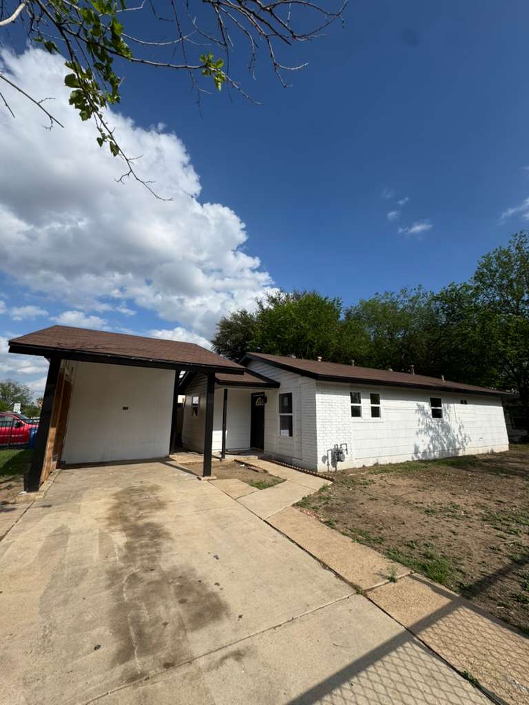 6614 Brownleaf St - Front View